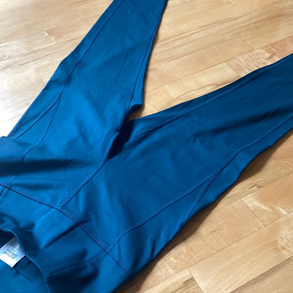 Girlfriend Collective Teal Leggings - Picture 3 of 4